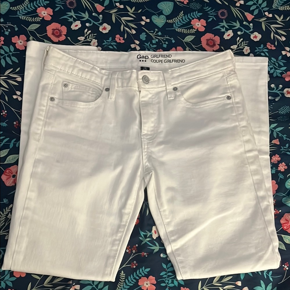 GAP Bright White Girlfriend Jeans size 2R